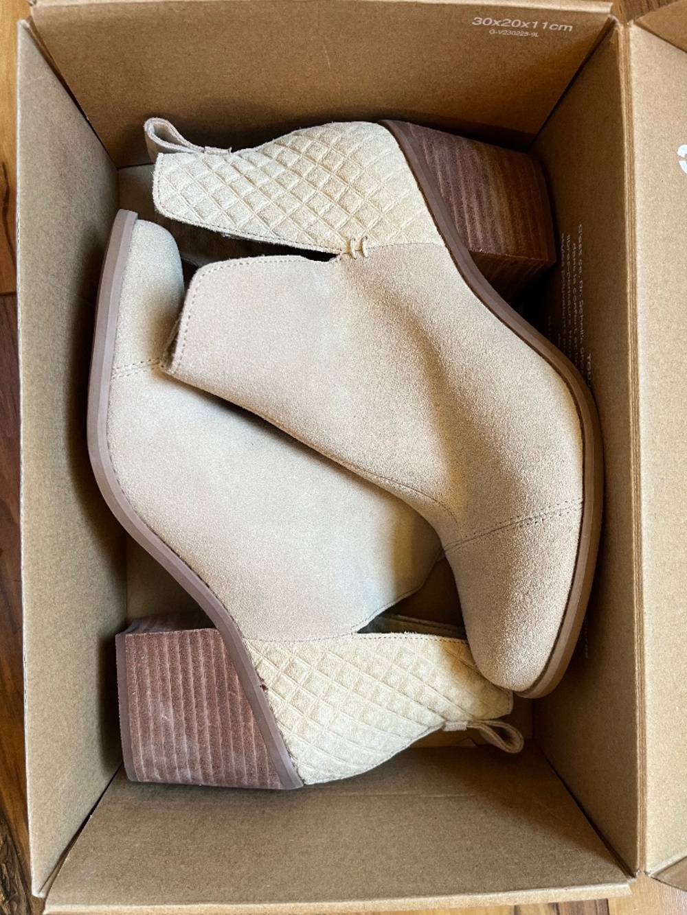 TOMS Everly Chelsea boots (7.5)